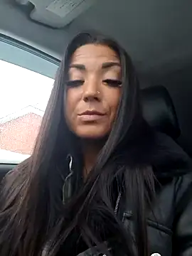 Snapshot of RuslanaXX chatting on January 25, 10:19 am RuslanaXX online show from January 25, 10:19 am