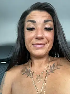 Snapshot of RuslanaXX chatting on February 10, 8:31 am RuslanaXX online show from February 10, 8:31 am