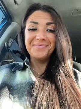 Snapshot of RuslanaXX chatting on February 24, 8:27 am RuslanaXX online show from February 24, 8:27 am