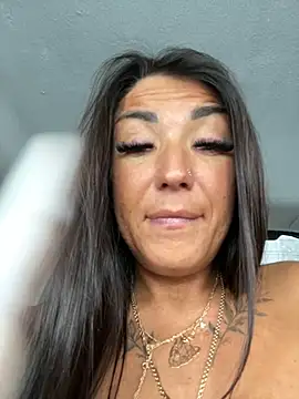 Snapshot of RuslanaXX chatting on March 2, 6:48 am RuslanaXX online show from March 2, 6:48 am