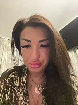 Snapshot of RuslanaXX chatting on October 3, 4:48 pm RuslanaXX online show from October 3, 4:48 pm