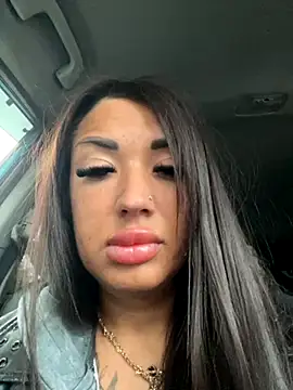 Snapshot of RuslanaXX chatting on October 27, 2:26 am RuslanaXX online show from October 27, 2:26 am