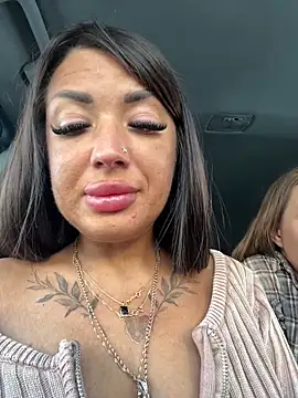 Snapshot of RuslanaXX chatting on November 17, 3:01 am RuslanaXX online show from November 17, 3:01 am