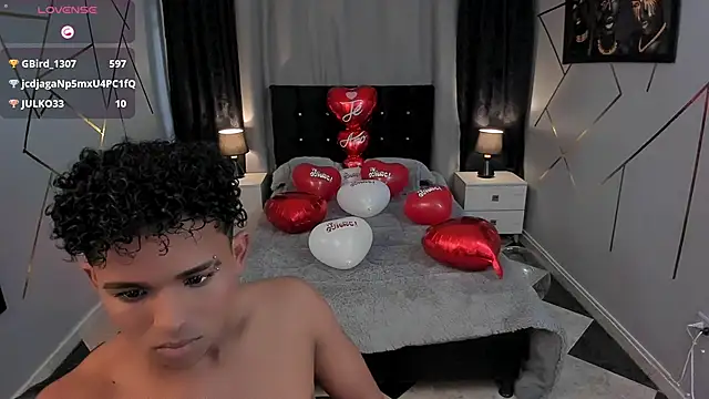 Noah Smith04 online show from February 15, 9:48 pm