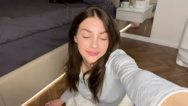 Snapshot of Elsa_Ice chatting on January 6, 4:58 am Elsa Ice online show from January 6, 4:58 am