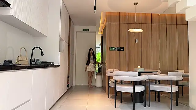 Snapshot of Elsa_Ice chatting on February 9, 5:19 am Elsa Ice online show from February 9, 5:19 am