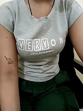 Snapshot of sweet_jia23 chatting on February 21, 5:02 am sweet jia23 online show from February 21, 5:02 am