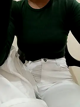 Snapshot of sweet_jia23 chatting on November 5, 5:18 am sweet jia23 online show from November 5, 5:18 am