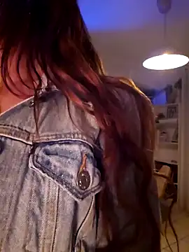 Luna Kitanna online show from December 15, 11:20 pm