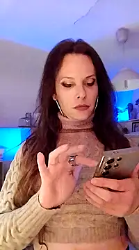 Luna Kitanna online show from January 19, 12:06 am