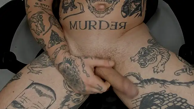 Snapshot of layneinchains chatting on December 7, 12:41 am layneinchains online show from December 7, 12:41 am