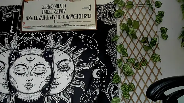 Snapshot of layneinchains chatting on January 28, 11:50 pm layneinchains online show from January 28, 11:50 pm