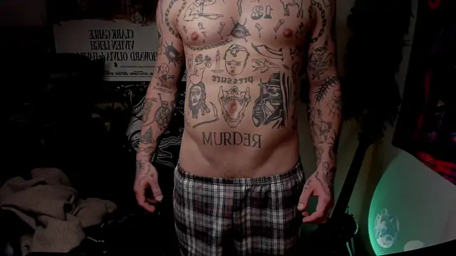 Snapshot of layneinchains chatting on February 1, 12:07 am layneinchains online show from February 1, 12:07 am