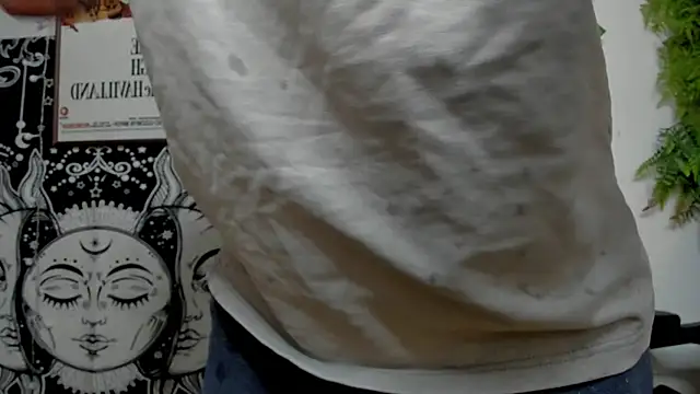 Snapshot of layneinchains chatting on February 8, 5:50 pm layneinchains online show from February 8, 5:50 pm