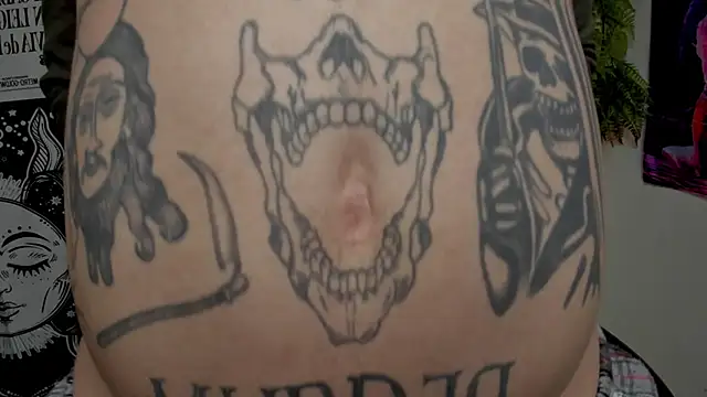 Snapshot of layneinchains chatting on February 15, 12:59 am layneinchains online show from February 15, 12:59 am