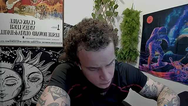 Snapshot of layneinchains chatting on March 9, 9:25 pm layneinchains online show from March 9, 9:25 pm