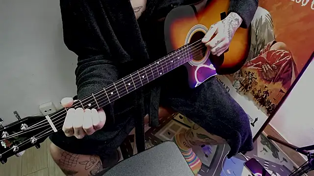 Snapshot of layneinchains chatting on September 28, 9:14 am layneinchains online show from September 28, 9:14 am