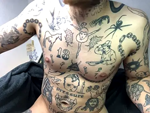 Snapshot of layneinchains chatting on October 20, 5:35 pm layneinchains online show from October 20, 5:35 pm