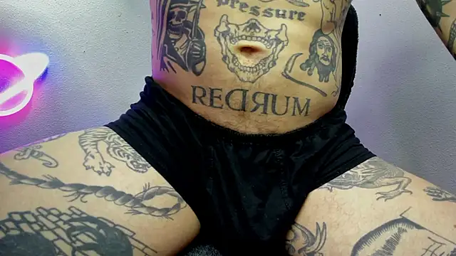 Snapshot of layneinchains chatting on November 20, 8:25 am layneinchains online show from November 20, 8:25 am