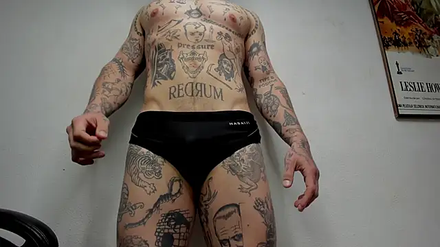 Snapshot of layneinchains chatting on November 21, 12:59 pm layneinchains online show from November 21, 12:59 pm