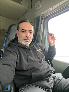 Snapshot of dzhakar chatting on February 24, 12:37 pm dzhakar online show from February 24, 12:37 pm