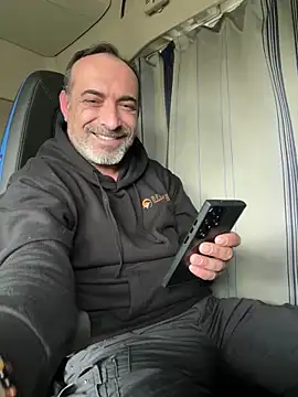 Snapshot of dzhakar chatting on February 27, 12:34 pm dzhakar online show from February 27, 12:34 pm