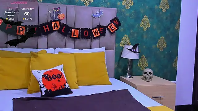 SuzanSmithh online show from October 21, 11:11 am