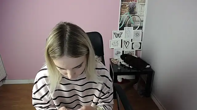 viktoria lovely online show from September 12, 10:04 am