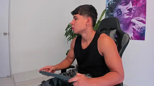 Bray Kevin online show from December 16, 4:16 pm