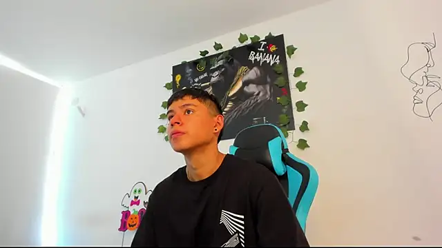 Bray Kevin online show from January 19, 4:36 pm