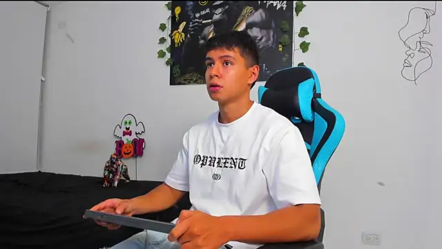 Bray Kevin online show from February 14, 1:02 am