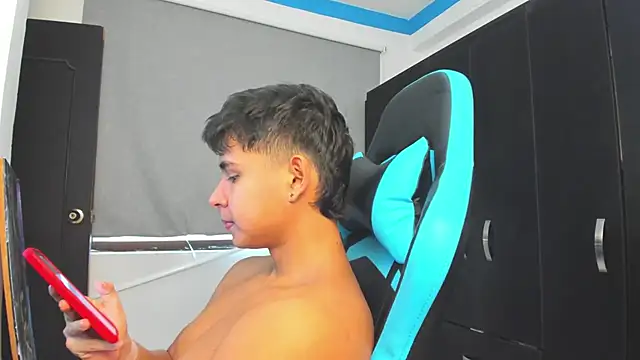 Bray Kevin online show from November 5, 5:57 pm