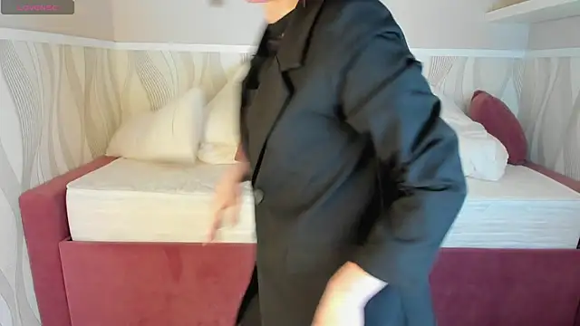 Jaqueline Richardson online show from February 26, 8:37 am