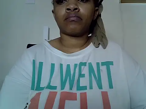 Snapshot of Brown_sexy chatting on November 17, 7:41 pm Brown sexy online show from November 17, 7:41 pm