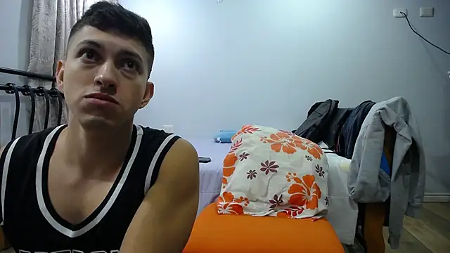 Snapshot of Iam_yourbabyprincess_XD chatting on February 10, 7:04 am Iam yourbabyprincess XD online show from February 10, 7:04 am