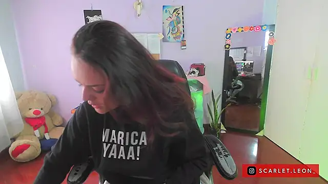 Scarletleon77 online show from March 19, 3:08 pm