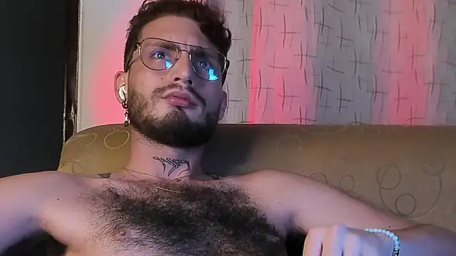 axel giracr online show from February 24, 11:09 pm