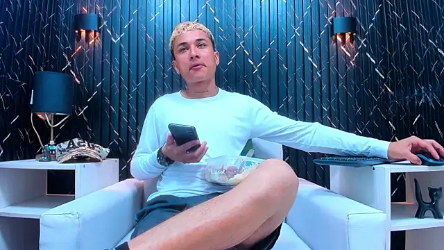 jeic 18 online show from November 4, 7:13 pm