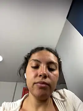 Nathcurly  online show from December 18, 5:37 am