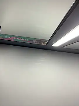 Nathcurly  online show from March 18, 6:14 am