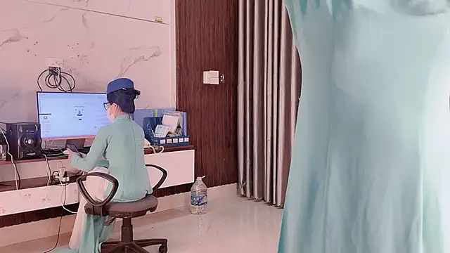 Mono-Stewardesss online show from October 17, 3:14 pm