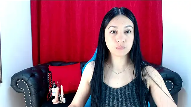 Lila Pinky online show from February 3, 2:02 pm