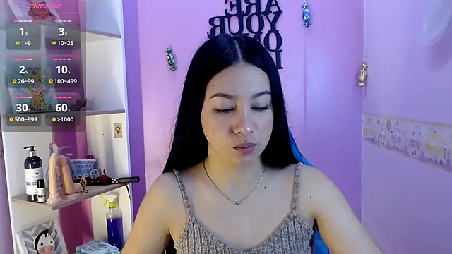 Lila Pinky online show from March 7, 2:34 pm