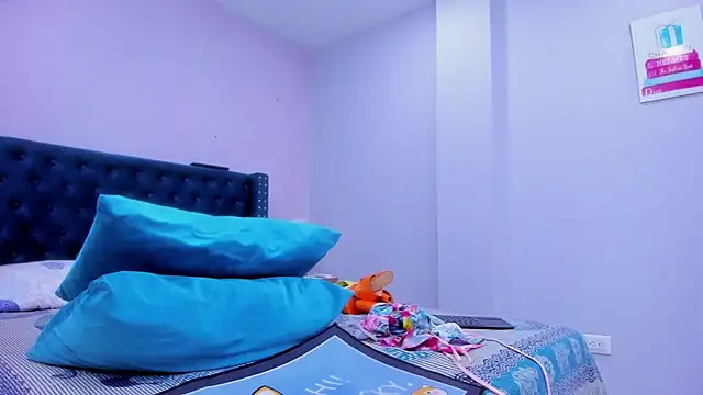 Snapshot of ClayrRosse chatting on February 1, 6:19 pm ClayrRosse online show from February 1, 6:19 pm