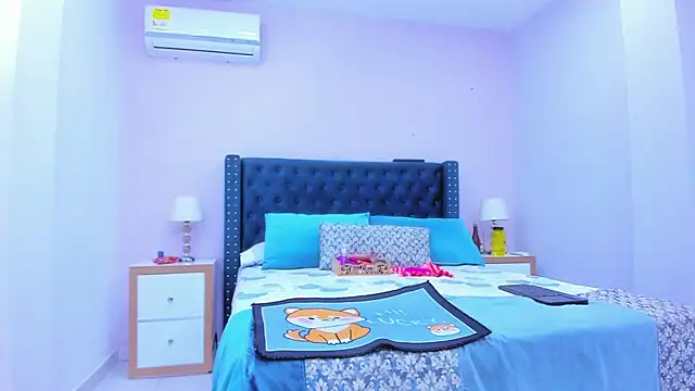 Snapshot of ClayrRosse chatting on February 12, 5:05 pm ClayrRosse online show from February 12, 5:05 pm