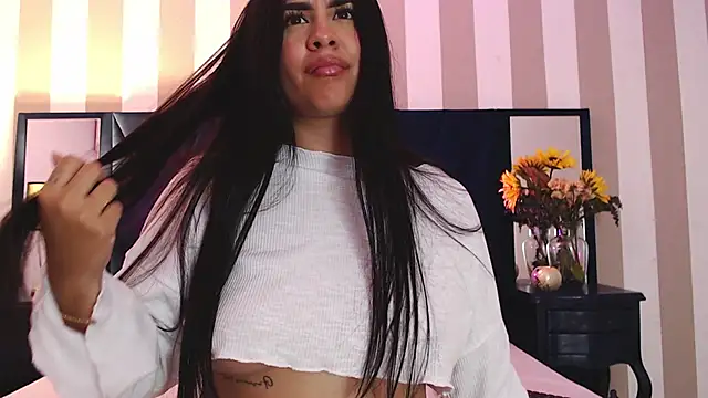 KattyPortman online show from December 6, 4:47 am