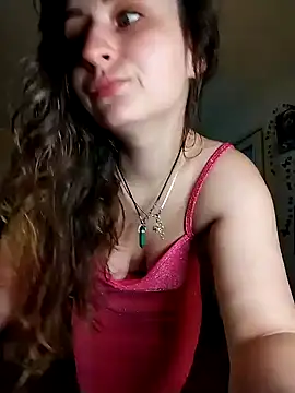 NaughtYHomemadE online show from December 6, 6:50 pm