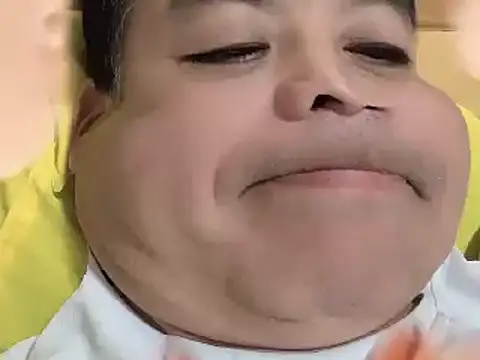 Snapshot of Beijing2000 chatting on December 4, 1:20 pm Beijing2000 online show from December 4, 1:20 pm