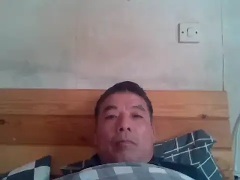 Snapshot of Beijing2000 chatting on February 9, 1:22 am Beijing2000 online show from February 9, 1:22 am