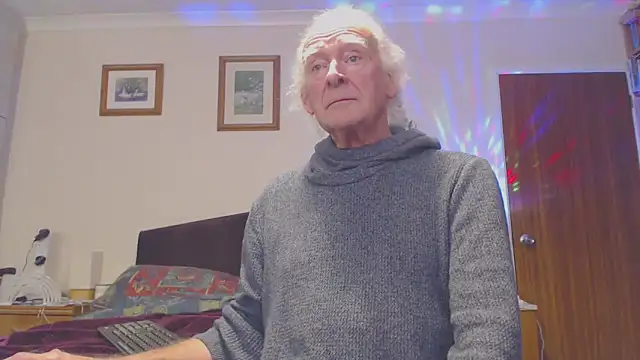 WaverlyKernow online show from December 2, 12:29 pm